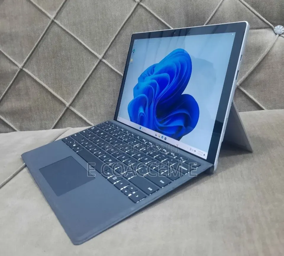 New Laptop Microsoft Surface 16GB Intel Core i7 SSD 512GB