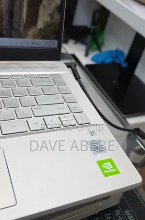 New Laptop HP Pavilion 14 8GB Intel Core i5 SSD 512GB