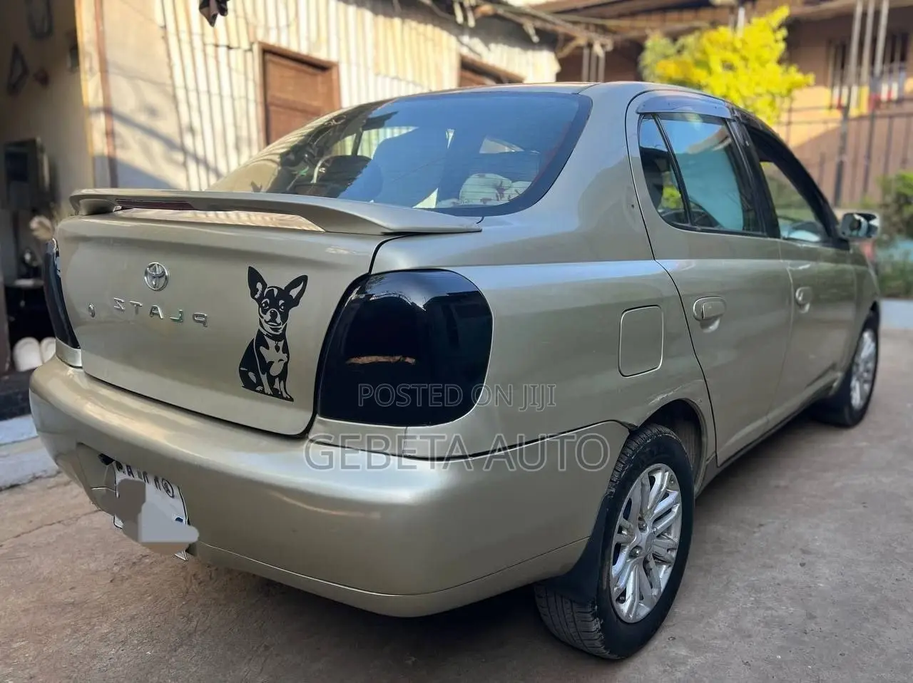 Toyota Platz 2001