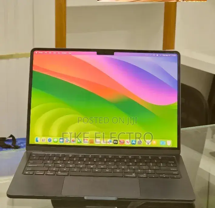 New Laptop Apple MacBook Air 2025 M4 16GB Apple M4 SSD 256GB