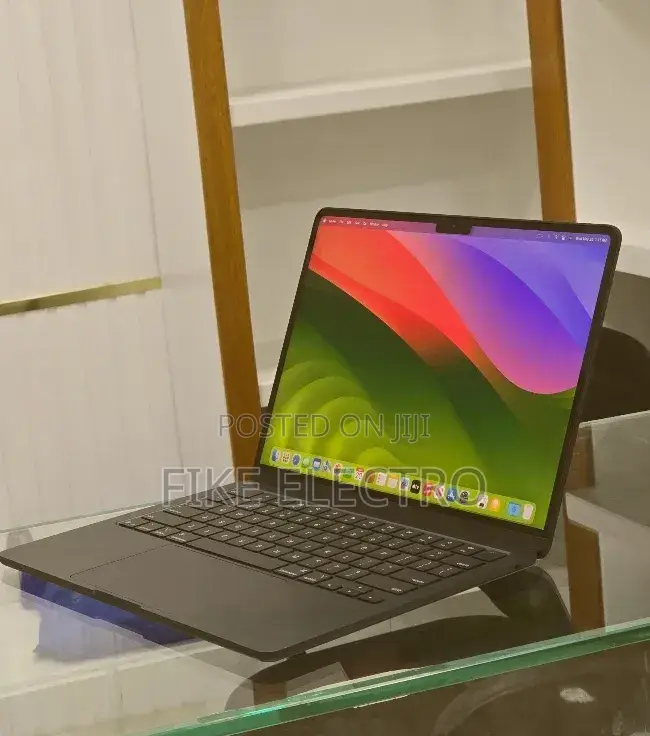 New Laptop Apple MacBook Air 2025 M4 16GB Apple M4 SSD 256GB