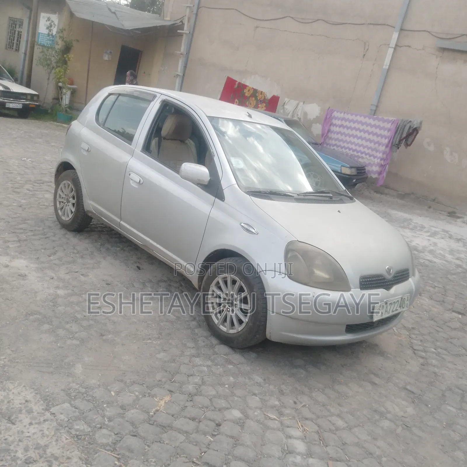 Toyota Vitz 2001 Silver