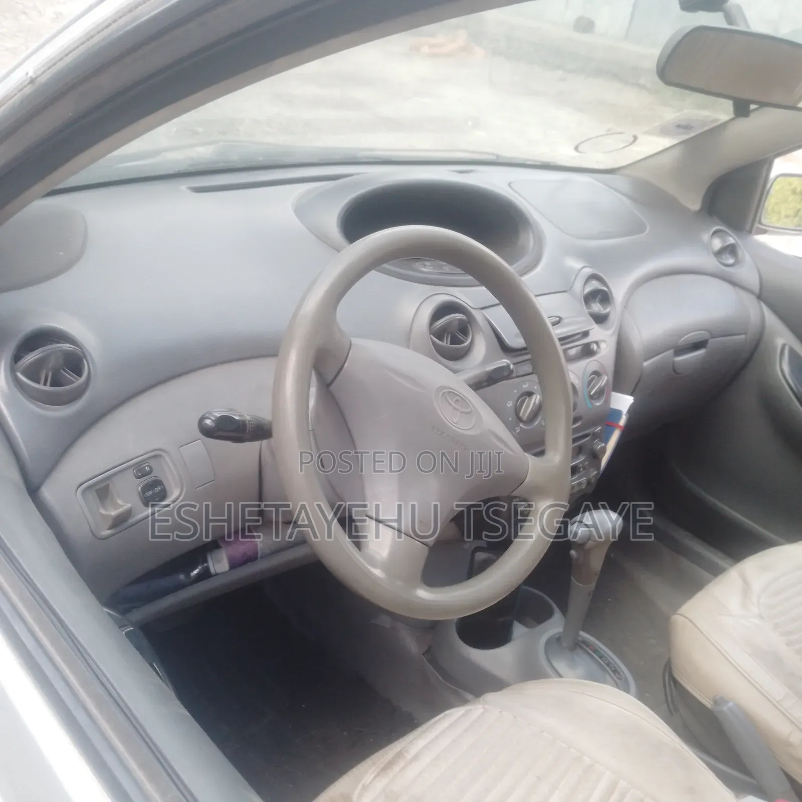 Toyota Vitz 2001 Silver