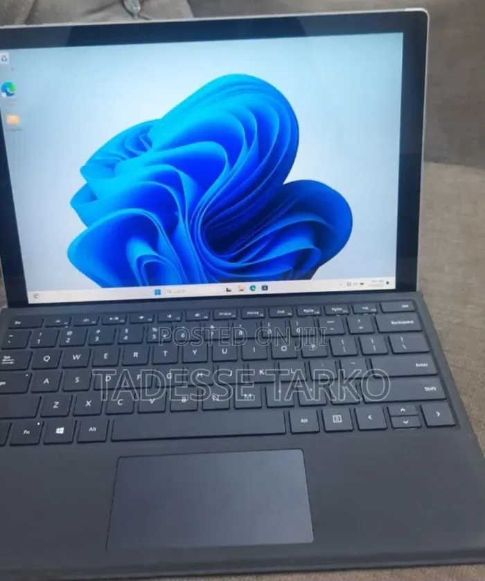 New Laptop Microsoft Surface Pro 7+ 16GB Intel Core i7 SSD 512GB