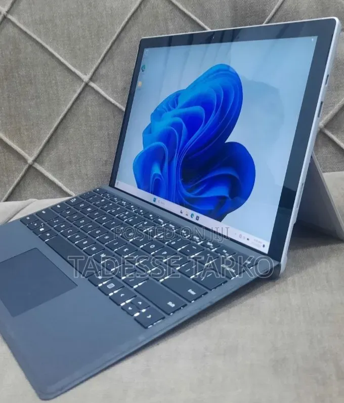 New Laptop Microsoft Surface Pro 7+ 16GB Intel Core i7 SSD 512GB