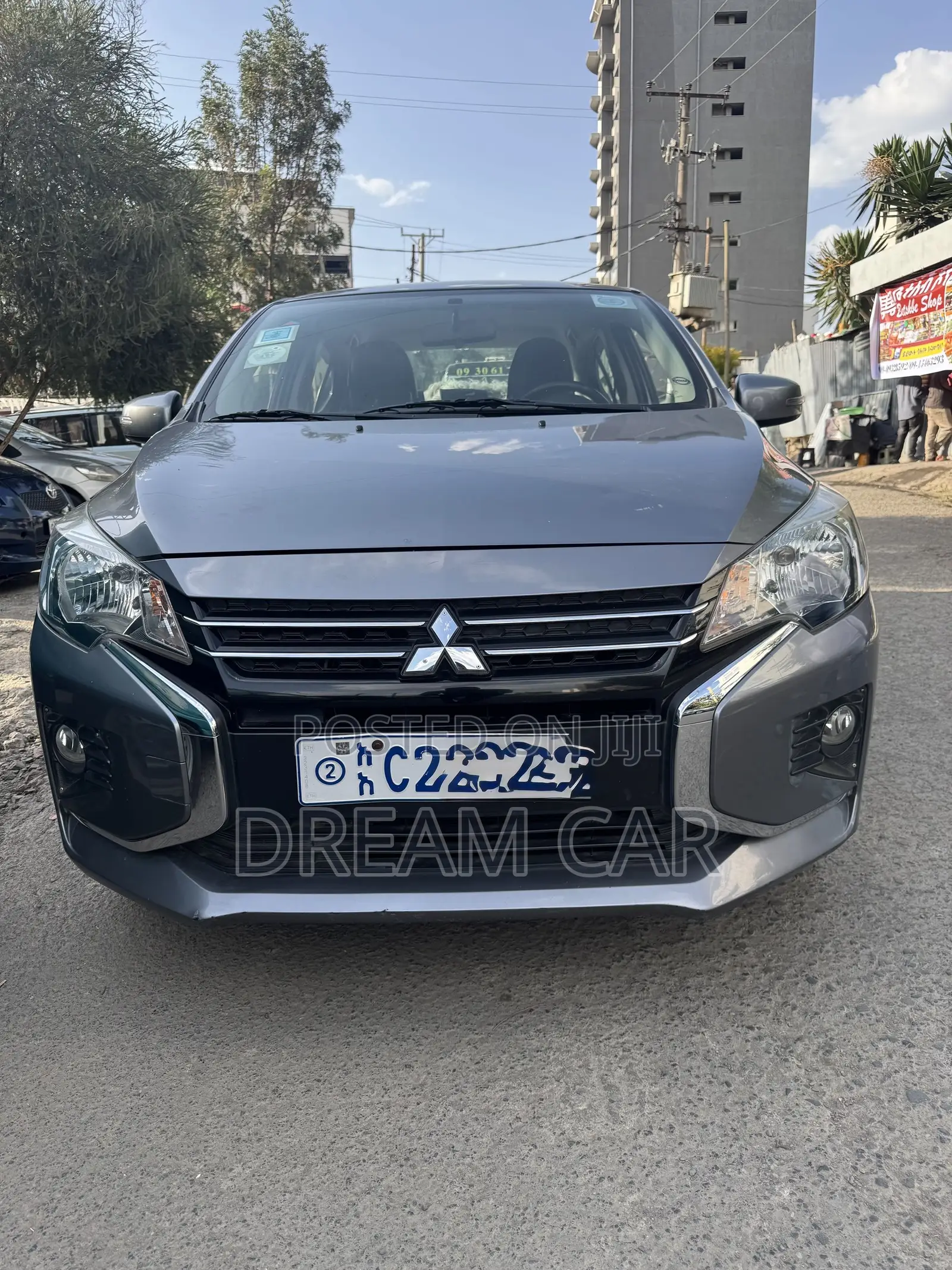 Mitsubishi Attrage 2021 Silver