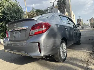 Mitsubishi Attrage 2021 Silver