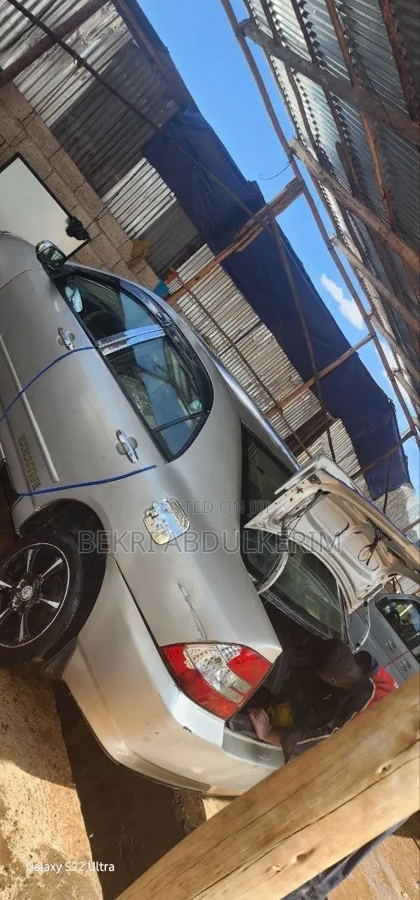 Toyota Corolla 2004 Silver