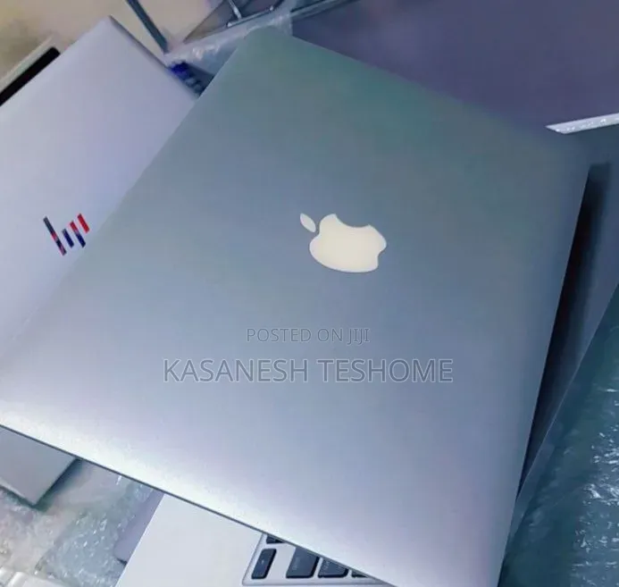 New Laptop Apple MacBook 2014 8GB Intel Core i5 SSD 256GB