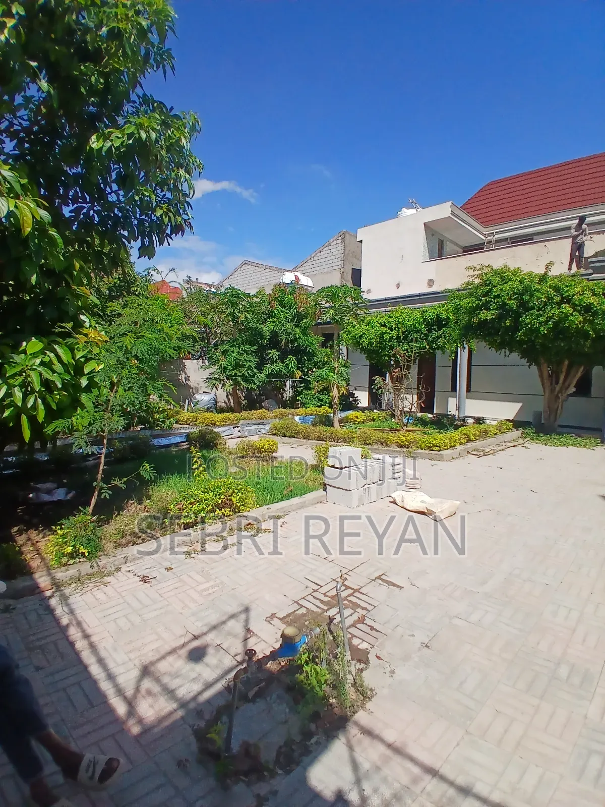 1bdrm House in Ali Bira Street, East Shewa for sale