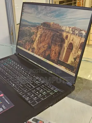 New Laptop MSI GP75 Leopard 16GB Intel Core i7 SSD 512GB