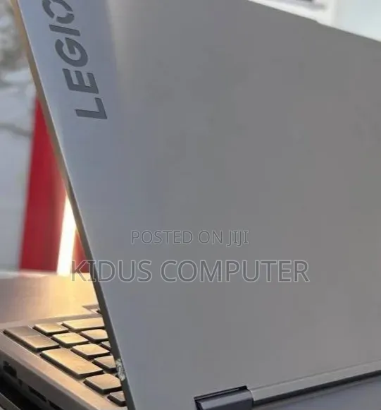 New Laptop Lenovo Legion 7 24GB Intel Core i7 SSD 1T