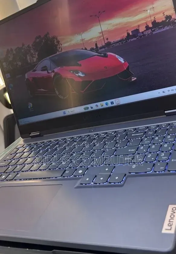 New Laptop Lenovo Legion 7 24GB Intel Core i7 SSD 1T