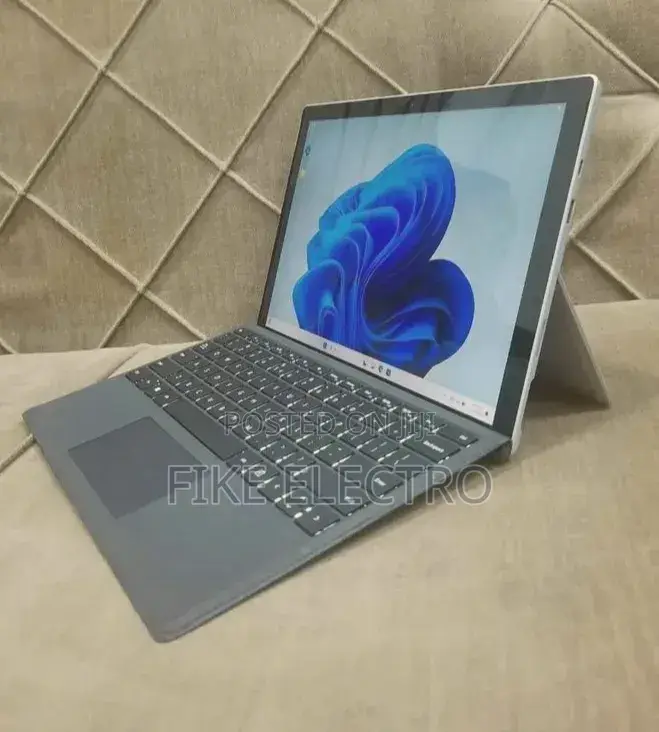 New Laptop Microsoft Surface Pro 7 16GB Intel Core i7 SSD 512GB