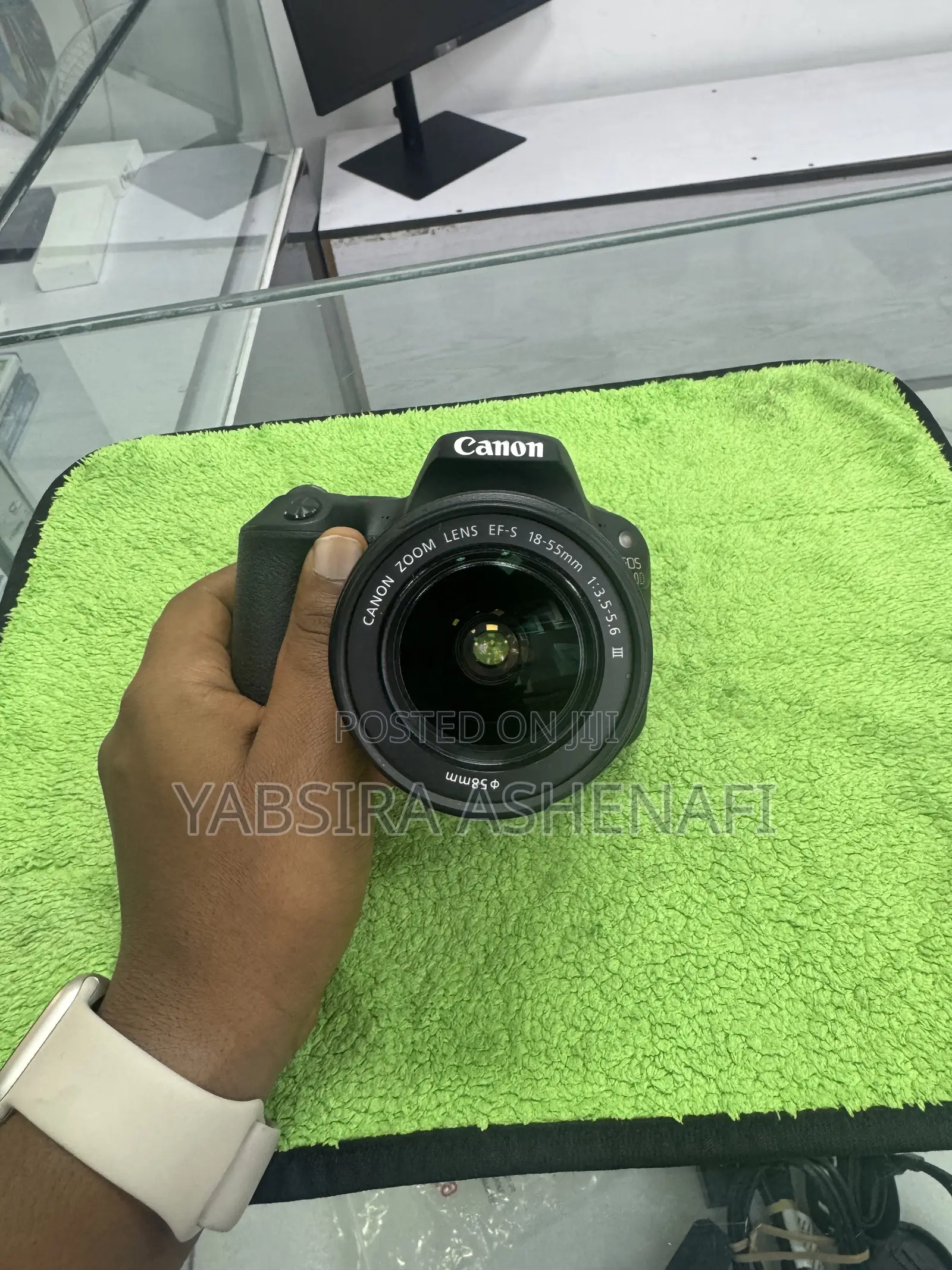 Canon 200d