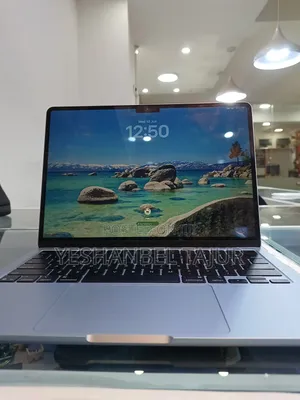 New Laptop Apple MacBook Pro 2024 M4 16GB Apple M4 SSD 256GB