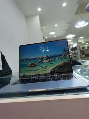 New Laptop Apple MacBook Pro 2024 M4 16GB Apple M4 SSD 256GB