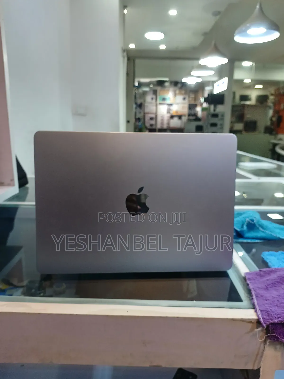 New Laptop Apple MacBook Pro 2024 M4 16GB Apple M4 SSD 256GB