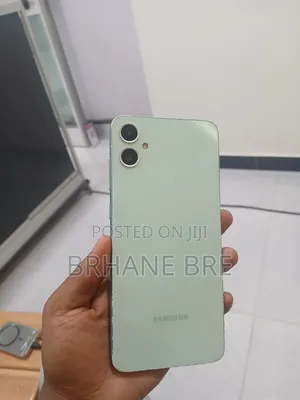 Samsung Galaxy M05 64 GB Gray