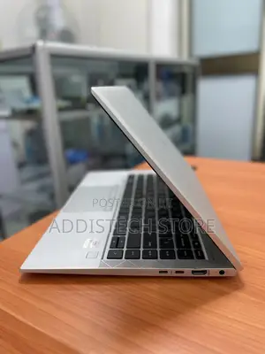 New Laptop HP EliteBook 840 8GB Intel Core i5 SSD 256GB
