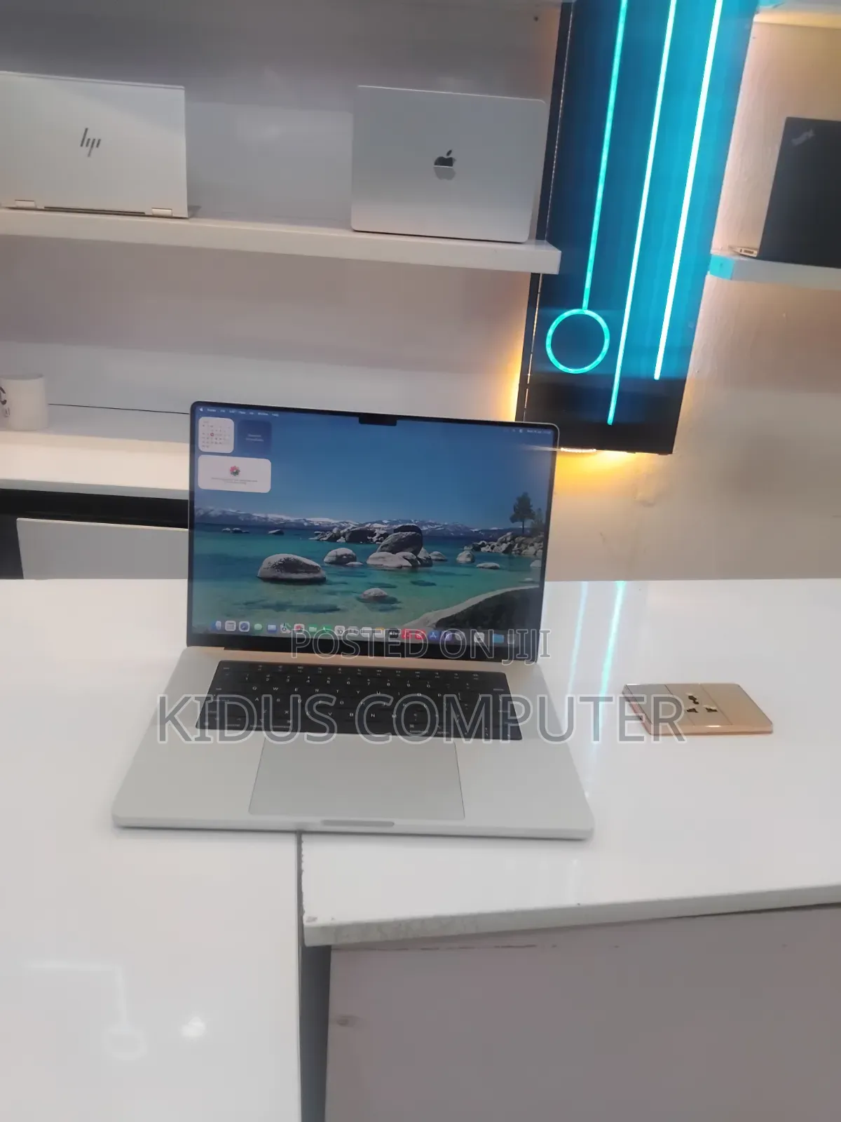 New Laptop Apple MacBook Pro 2021 M1 Max 32GB Apple M1 SSD 1T