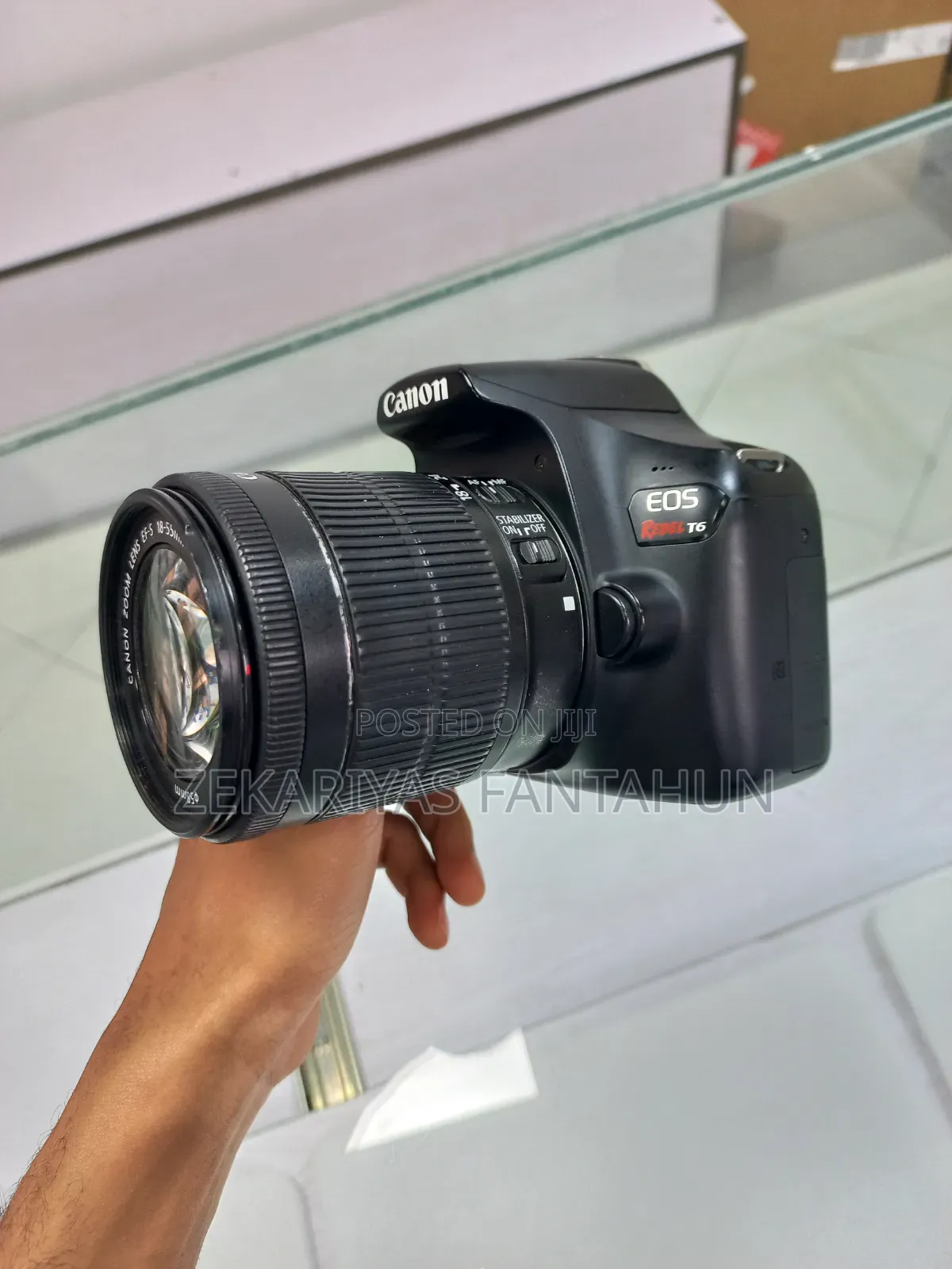 Canon T6 1300d