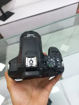 Canon 850d _With Lens