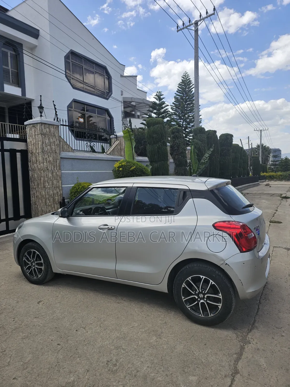 Suzuki Swift 2022 Silver