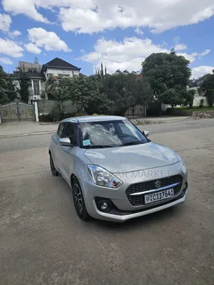 Suzuki Swift 2022 Silver