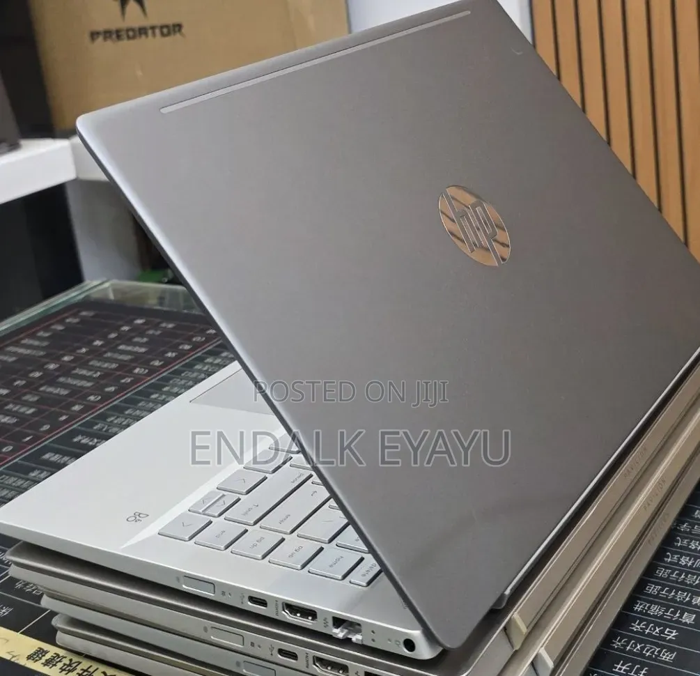 New Laptop HP Pavilion 14 8GB Intel Core i5 SSD 512GB