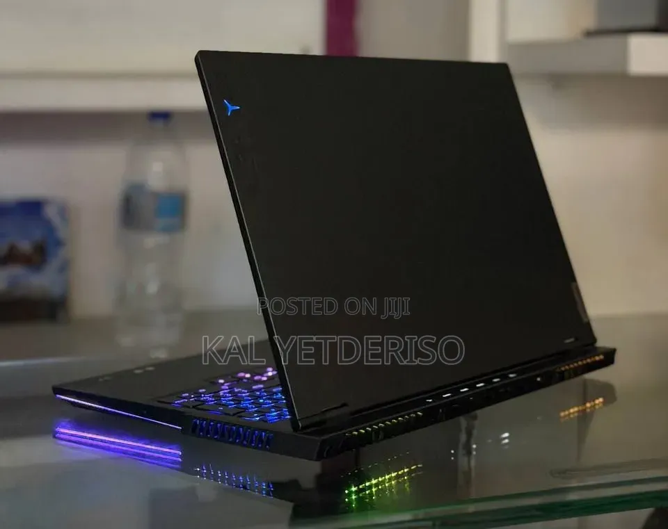 New Laptop Lenovo Legion 9 16GB AMD Ryzen 9 SSD 1T