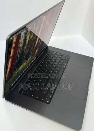 New Laptop Apple MacBook Pro 2024 M3 18GB Apple M3 Pro SSD 512GB