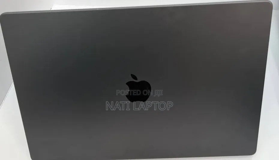 New Laptop Apple MacBook Pro 2024 M3 18GB Apple M3 Pro SSD 512GB