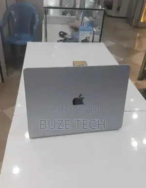 New Laptop Apple MacBook Air 2025 M4 16GB Apple M4 SSD 256GB