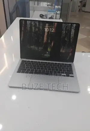 New Laptop Apple MacBook Air 2025 M4 16GB Apple M4 SSD 256GB
