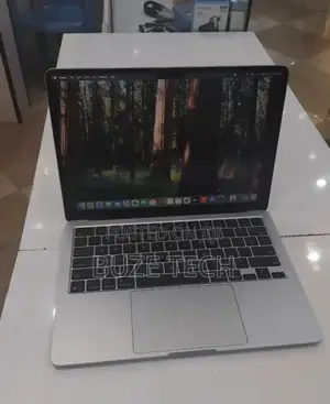 New Laptop Apple MacBook Air 2025 M4 16GB Apple M4 SSD 256GB