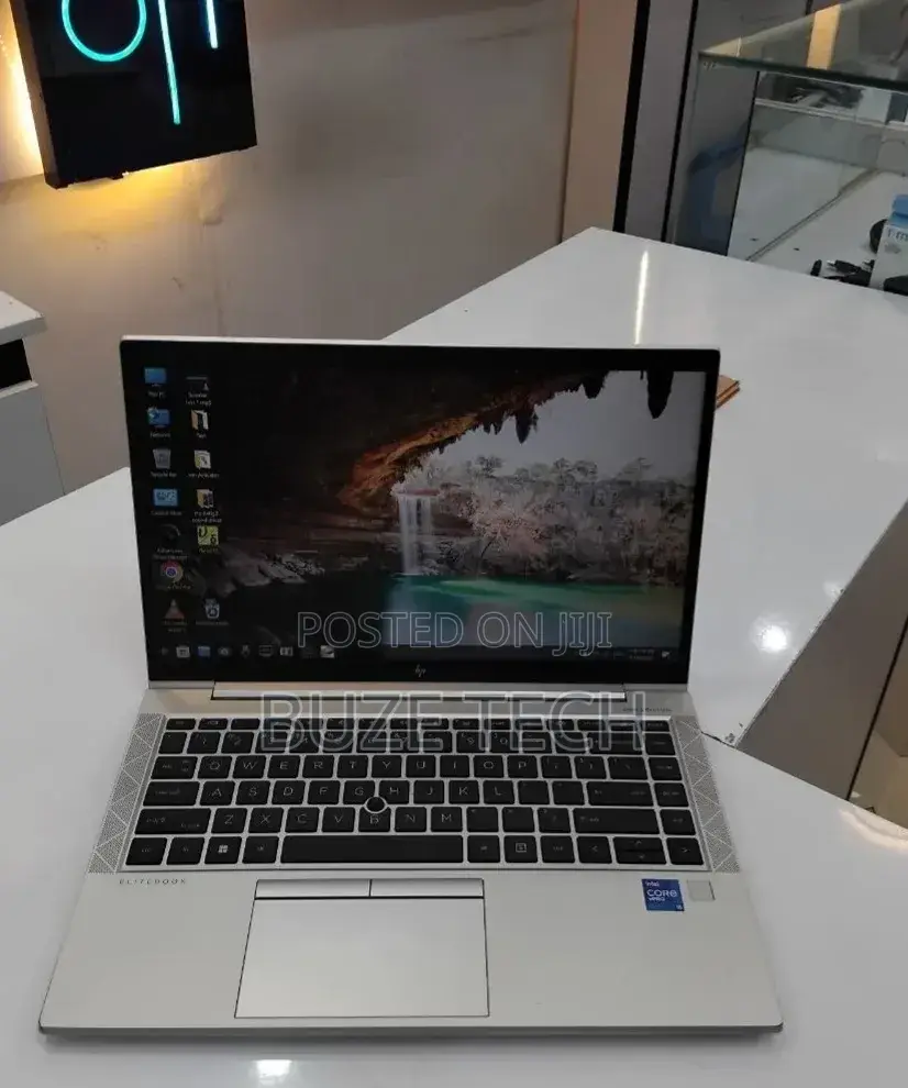 New Laptop HP EliteBook 840 G8 16GB Intel Core i5 SSD 512GB