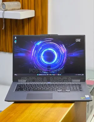 New Laptop Lenovo LOQ 15IRH8 16GB Intel Core i5 SSD 1T