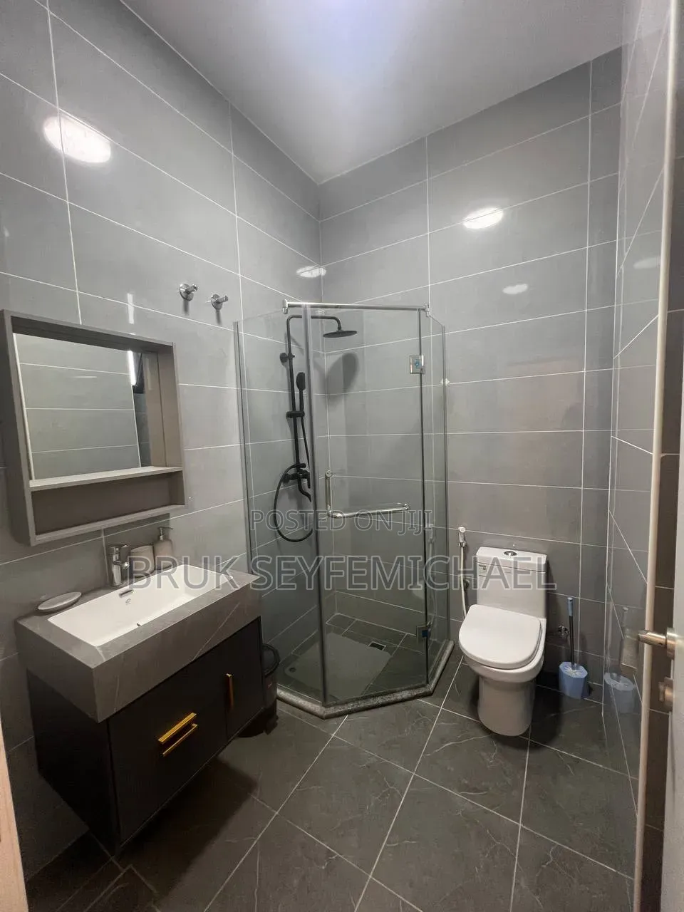 Furnished 2bdrm Apartment in Reality Apartment, Bole for rent