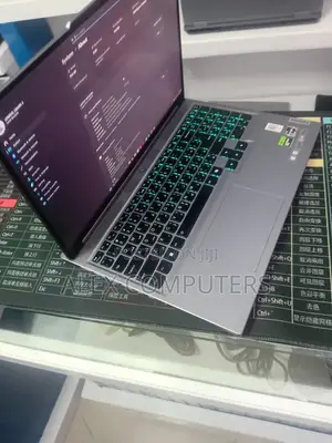 New Laptop Lenovo Legion 5 16GB AMD Ryzen 7 SSD 1T