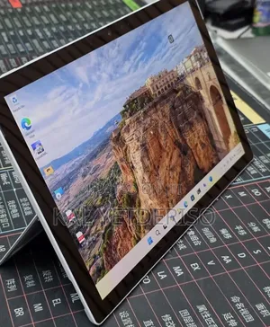 New Laptop Microsoft Surface Pro 7 16GB Intel Core i7 SSD 512GB