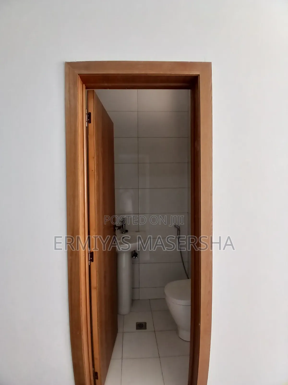Furnished 5bdrm House in Yeka for sale