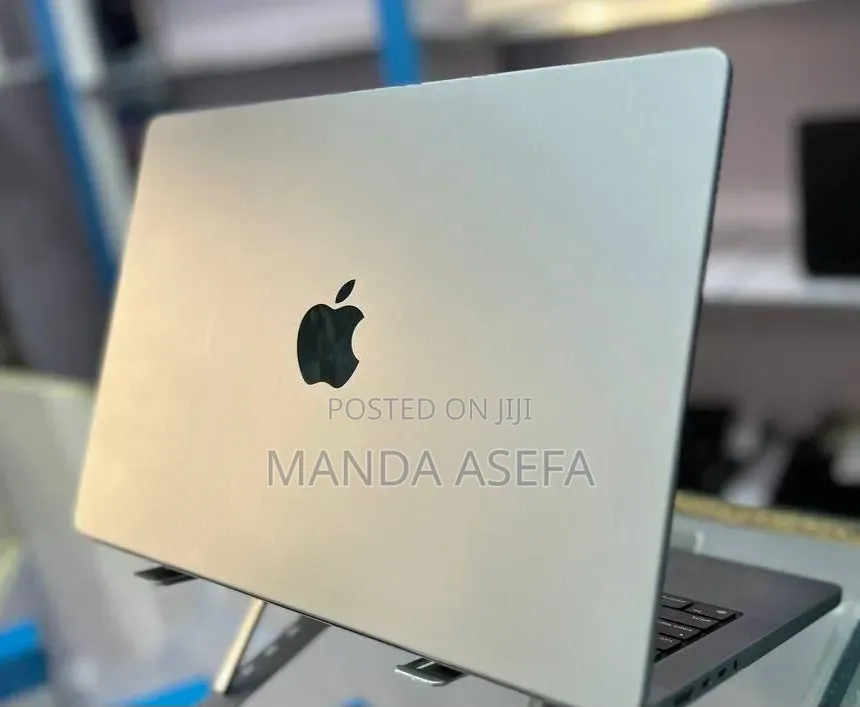 New Laptop Apple MacBook Pro 2021 M1 16GB Apple M1 Pro SSD 512GB