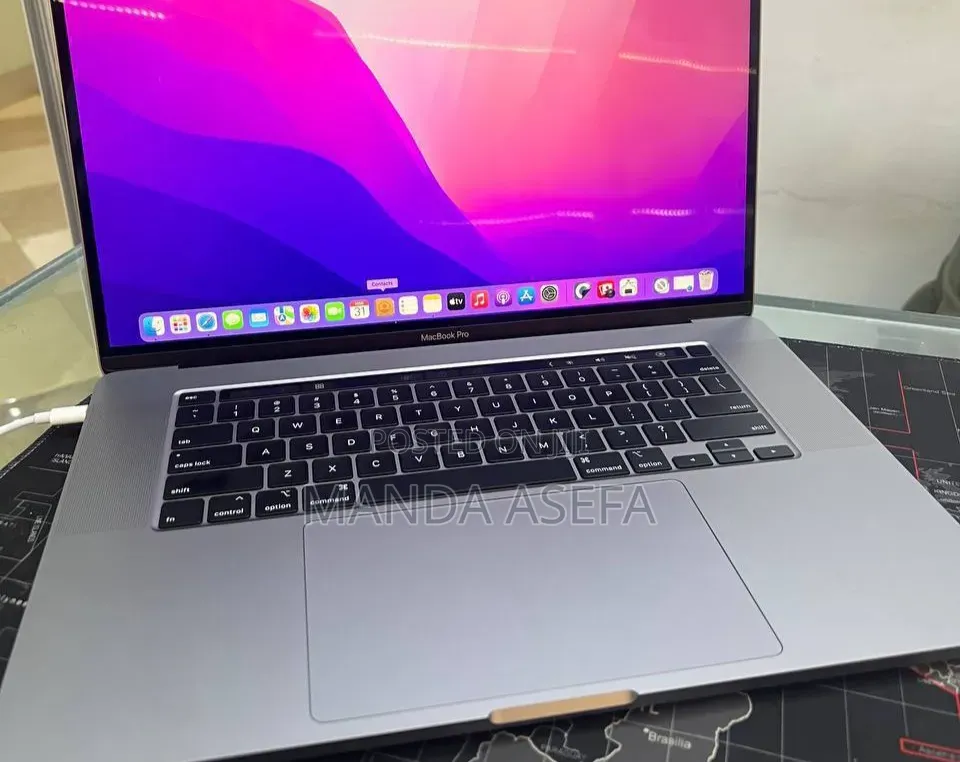 New Laptop Apple MacBook Pro 2019 32GB Intel Core i9 SSD 512GB
