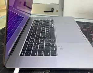 New Laptop Apple MacBook Pro 2019 32GB Intel Core i9 SSD 512GB