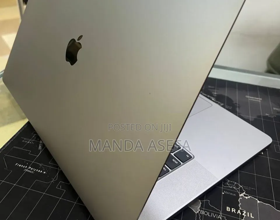 New Laptop Apple MacBook Pro 2019 32GB Intel Core i9 SSD 512GB
