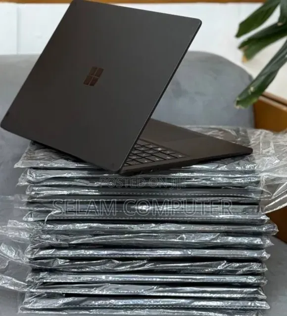 New Laptop Microsoft Surface 16GB Intel Core i7 SSD 512GB