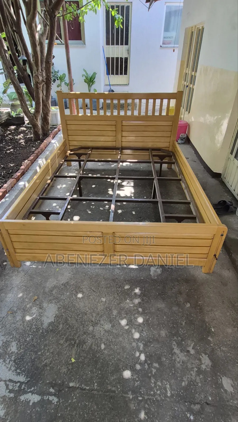 Bed For Sell የ ዋንዛ እንጨት አልጋ