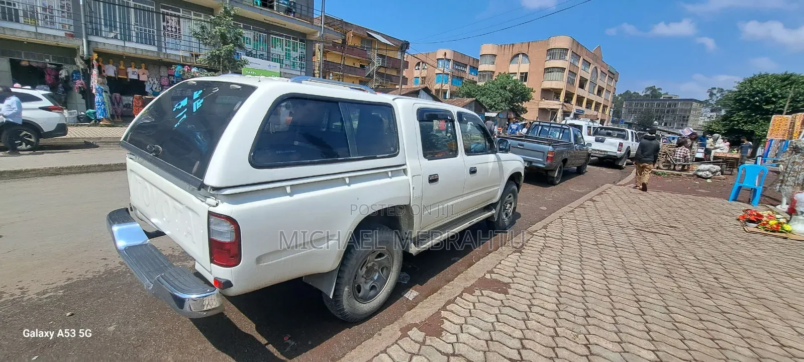 Toyota Hilux 2002 White