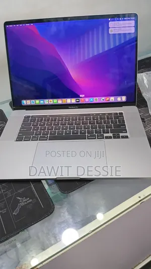 New Laptop Apple MacBook Pro 2019 32GB Intel Core i9 SSD 512GB